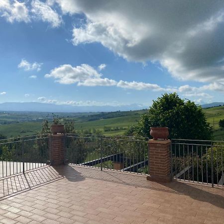 La Posta Di Bacco Apartment Gualdo Cattaneo Bagian luar foto