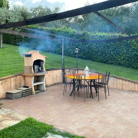 La Posta Di Bacco Apartment Gualdo Cattaneo Bagian luar foto