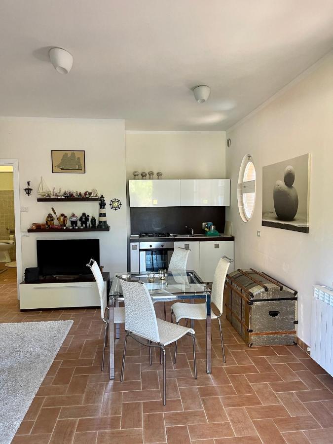 La Posta Di Bacco Apartment Gualdo Cattaneo Bagian luar foto
