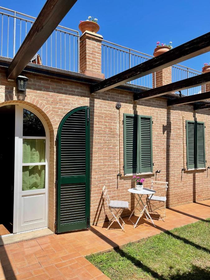 La Posta Di Bacco Apartment Gualdo Cattaneo Bagian luar foto